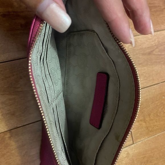 Pink Michael Kors clutch - Picture 6 of 8